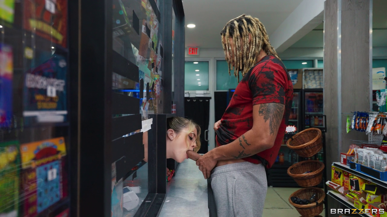 Bodega Babe Bodycount – Ashley Alexander, Derek Savage, Dickdealer Don