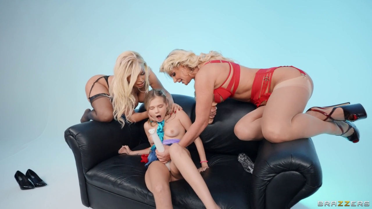 Two Babes Dominate Amateur Tease – Bridgette B, Phoenix Marie, Coco Lovelock